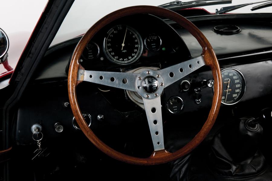 Панель приборов Alfa Romeo Giulia TZ (105) 1963 года  (фото 21 из 58)